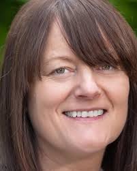 Who will be your next UK Florist of the Year and UK Florist of the Year  Newcomer?! Meet the competitors ⬆️⬇️ Learn all about these amazing florists  over