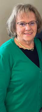 Dyed my hair brown & then got blonde lowlights with some curtain bangs. a  nice lil winter switch up for the time being. 🤠