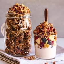 Granola Yogourt Grec Et Fruits Frais Le Petit Dej De Compete Pour Bien Commencer La Journee Repost Anna Culina Mangersainemen Granola Food Happy Foods