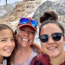 Allison Yoshida's Instagram, Twitter & Facebook