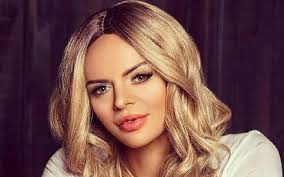 Cine spune ea că sunt cei patru concurenți care ar fi trebuit să plece de la survivor 2021 invitată la teo show, simona hapciuc a făcut o dezvăluire neașteptată. Cum ArÄƒta Simona Hapciuc De La Survivor Romania 2021 Inainte De OperaÈ›ii Estetice Transformarea Este Uluitoare