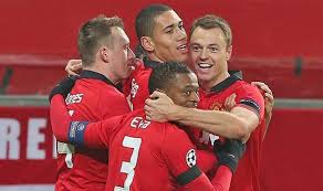 To connect with phil jones and chris smalling, join facebook today. Gary Neville Hits Out At Man Utd Trio Smalling Jones And Evans Football Sport Express Co Uk