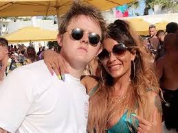 Someone you loved (rock cover) (2020), love island (2019) and the masked singer australia (2019). Lewis Capaldi Parties With Sexy Women In Ibiza Despite Saying He Can T Pull Mirror Online