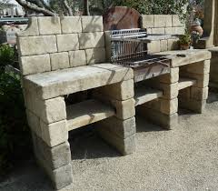 Ce Magnifique Barbecue Rustique Et Authentique Sera Parfait Pour Vos Grillades Ou Aut Barbecue Exterieur En Pierre Barbecue En Pierre Parement Pierre Exterieur