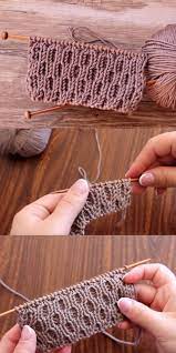 Tesettürlü kadınlara uygun tasarlanan diğer bir model ise çift taraflı şal çeşitleridir. Cift Tarafli Kullanilabilen Orgu Yelek Bluz Ve Sal Tarifi Orgu Modelleri Orgu Desenleri Baby Knitting Patterns