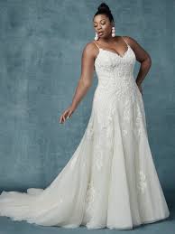 Maggie Sottero Wedding Dress Sorrentolynette 9mt013ac Plus Alt1 Wedding Dresses Kleinfeld Plus Size Wedding Gowns Wedding Dress Necklines
