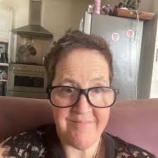 Tara Cheney's Instagram, Twitter & Facebook