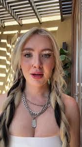 Kayla Manion's Instagram, Twitter & Facebook