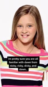 she’s absolutely gorgeous! #rollerskating #HowTo #aesthetic #glow #up #fyp  #foryou #foryoupage #lizzygreene