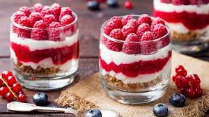 Himbeer Tiramisu Im Glas Ein Kostliches Rezept Fur Tiramisu Mit Himbeeren In 2020 Nachtisch Rezepte Einfacher Nachtisch Lecker