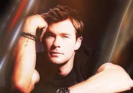 Profile for Novelas de Chris Hemsworth y Tú