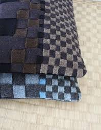 Damas Almofadas De Burel Design By As Andorinhas Ca Louis Vuitton Damier Louis Vuitton Design