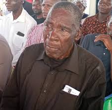 Update There are growing calls from some quarters, near and far, for former  president Professor Peter Mutharika to retire from active politics for the  sake of his health. Latest to comment on