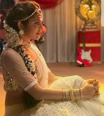 Drashti Dhami Wiki Biography Age Husband Baby Family She won the title of 'jhalak dikhhla jaa' in 2013 and hosted the show in the next year. drashti dhami wiki biography age