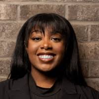 Ciara Cox's Instagram, Twitter & Facebook