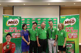 Joseph schooling and his mother, may, speaking to guests and the media on a live skype session from texas yesterday after milo singapore appointed the swim star as the new milo gao siew dai. Launch Of Milo Gao Siew Dai Nestle Singapore