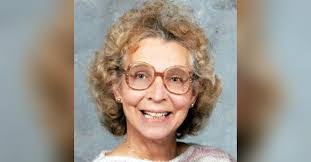 Arlene Billups's Instagram, Twitter & Facebook