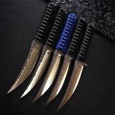 Epingle Par Talel Chaabnia Sur Couteaux Sabres T Hawks Haches Et Le Reste Knives Sabers T Hawks Axes And So On Couteau