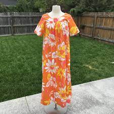Please, keep in.available in yellow and green. 1960 S Bright Orange Floral Hawaiian Dress Medium Etsy Hawaiian Dress Hawaiian Maxi Dress Vintage Hawaiian Dress