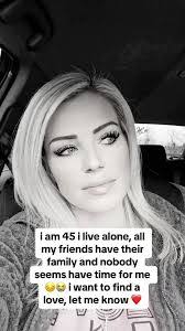 Mandy Noel's Instagram, Twitter & Facebook