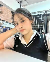 Hello guys I am single looking for a boyfriend