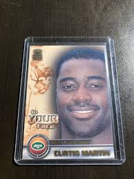 Curtis Martin IN YOUR FACE CROWN ROYALE CARD NFL 2000 T9-111