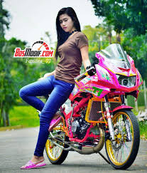 Cewek cantik naik ninja 250 cocok bua. Modifikasi Motor Kawasaki Ninja Dan Cewek Warna Pink Keren Abis Kawasaki Ninja Motor Kawasaki Pariwisata