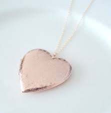 Rose Gold Heart Locket Gold Fill Chain By Blackandwhitejewels 38 00 I Love How Simple It Is Gold Heart Locket Heart Locket Heart Locket Necklace