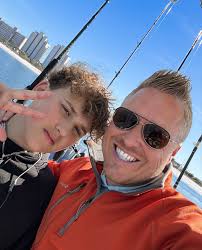 Aaron Browning (@aaronjbrowning) • Instagram photos and videos