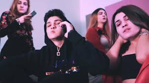 Baby abi regele, regele, regele. Versurile Reale Din Abi Zdreanta Pa Romania Youtube