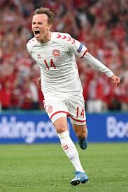 Men til trods for et stort dansk overtal af chancer i de to første opgør, er det kun blevet til et enkelt mål. Uefa Euro 2020 Pa Twitter Remember The Name Mikkel Damsgaard Youngest Ever Euro Finals Scorer For Denmark 20 Years 353 Days Euro2020 Https T Co 1i4il55eaf