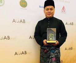 Lihat perkara yang halimah mat (halimahmat) telah temui di pinterest, koleksi idea yang terbesar dunia. Antologi Cerpen Gaksa 2020 Volum 2 Selerawan Sastera
