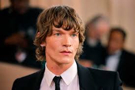 Queer representation and trans rights take the stage at the 83rd Golden  Globe Awards