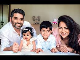 Sameera reddy took to her instagram account to share a glimpse of her sunday morning. Sameera Reddy I Carry Baby Nyra And Hans Dances Around Me
