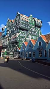 It's within walking distance of a deen supermarket, the train station, and the town of zaandam, which has plenty of cafes, bars, falafel/currywurst/broodje shops, as well as nice views of the water. Blick Vom Bahnhof Zum Hotel Picture Of Inntel Hotels Amsterdam Zaandam Tripadvisor