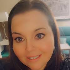 Tina Rutter's Instagram, Twitter & Facebook