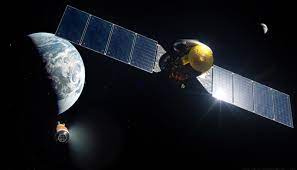 Nasa's europa clipper spacecraft will conduct a detailed survey of jupiter's moon europa to determine whether the icy moon could harbor conditions suitable for life. Europa Clipper S Launch Date Dependent On Sls Mobile Launcher Readiness Nasaspaceflight Com