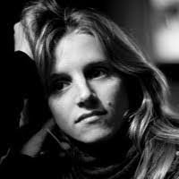 Carla Navas's Instagram, Twitter & Facebook