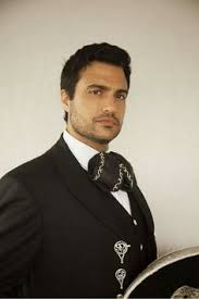 El padre de jaime camil, jaime camil garza se encontraba grave en el hospital debido a una septicemia, por lo que no pudo resistir más. 35 Ideas De Jaime Camil La Fea Mas Bella Hombres Hermosos Que Guapo
