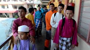 Jim terengganu menguruskan sepenuhnya 4 buah sekolah rendah dan sebuah sekolah menengah iaitu : Sekolah Menengah Islam Al Amin Gombak Beraya Nineteenth96 Version Not Edited Youtube