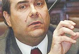 Homenaje en el Parlamento a El país por sus 90 años