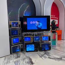 英皇25周年EEG變EGG