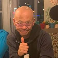 Robert Moy's Instagram, Twitter & Facebook