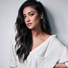 Shades of shay will follow mitchell now that shooting for the seventh and final season of freeform's primetime soap pretty little liars has wrapped. Shay Mitchell Book Read Bio And Contact Agent United Talent Agency
