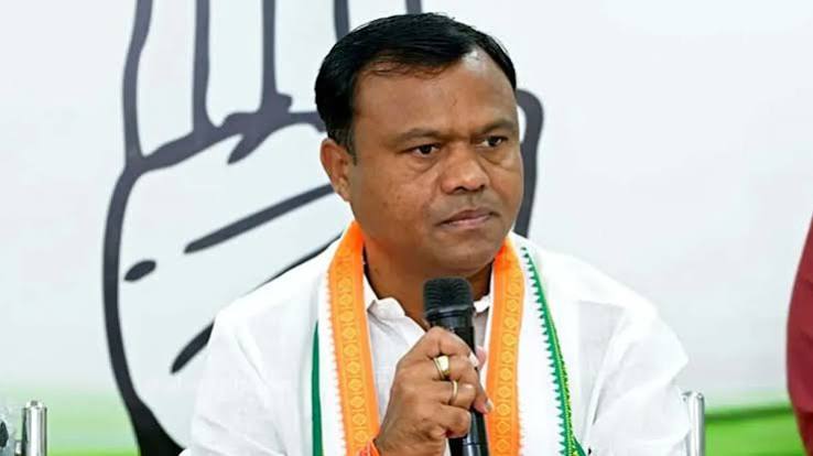 नेताओं की सुरक्षा घटाने पर दीपक बैज ने उठाए सवाल : बोले- पूरी तरह खत्म नहीं हुआ है नक्सलवाद, कुछ हुआ तो सरकार होगी जिम्मेदार - Haribhoomi