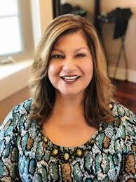 Mary Veach's Instagram, Twitter & Facebook