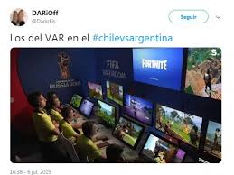 Tras la eliminación de perú, muchos son los hinchas que consideran que chile debe ser derrotado por argentina. Memes Del Argentina Vs Chile Var El Blanco De Los Mejores Copa America Brasil 2019 Futbolred