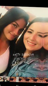 Bea 🌺 (@bettyarbech)