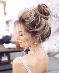 21 Cute And Easy Messy Bun Hairstyles Page 2 Of 2 Stayglam In 2020 Messy Bun Hairstyles Hair Styles Hair Bun Tutorial