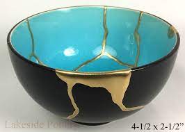 Kintsugi Art Example Japanese Method Of Pottery With Gold Repair Kintsugi Kintsugi Art Japanese Gold Repair